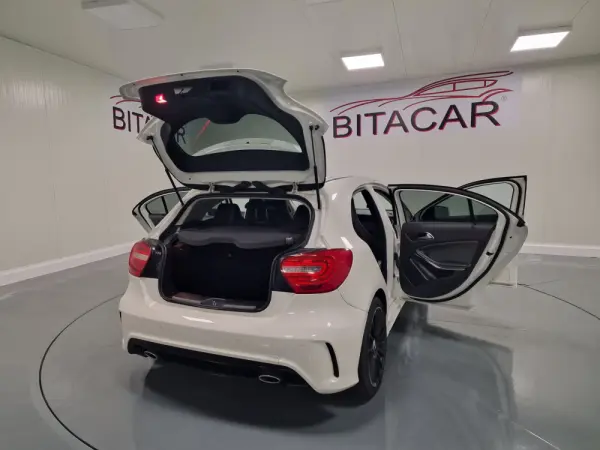 Mercedes-Benz A 180 CDi BlueEfficiency AMG Line 41