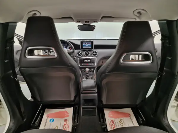 Mercedes-Benz A 180 CDi BlueEfficiency AMG Line 48