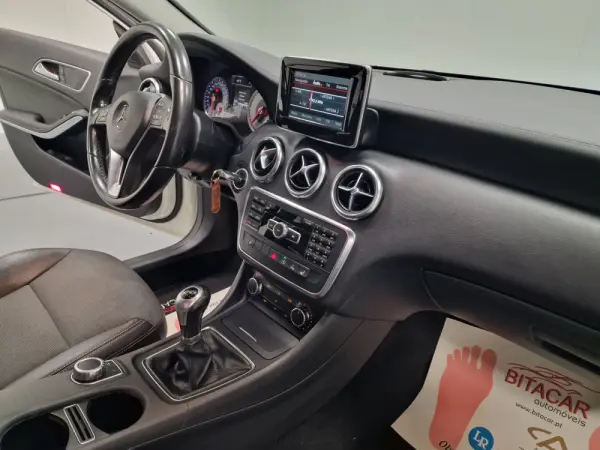 Mercedes-Benz A 180 CDi BlueEfficiency AMG Line 61