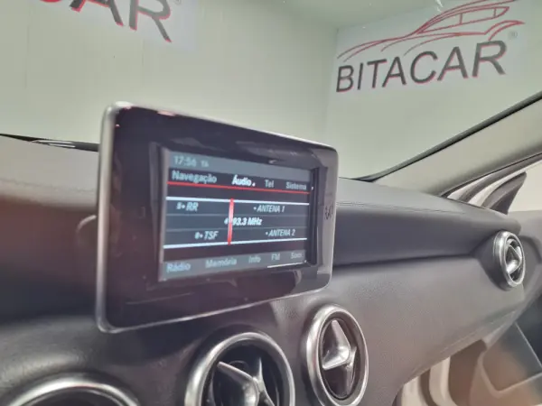 Mercedes-Benz A 180 CDi BlueEfficiency AMG Line 78