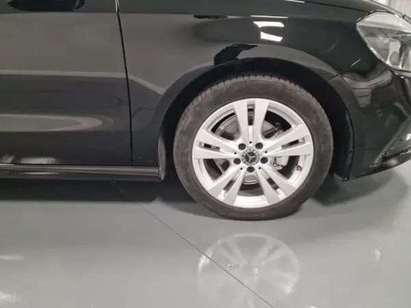 Mercedes-Benz A 180 d Urban 4