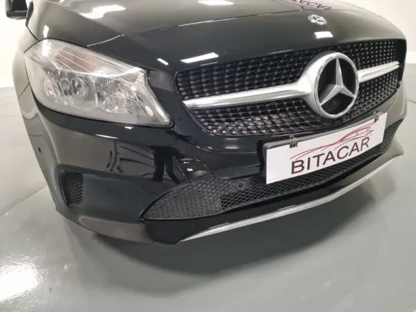 Mercedes-Benz A 180 d Urban 6