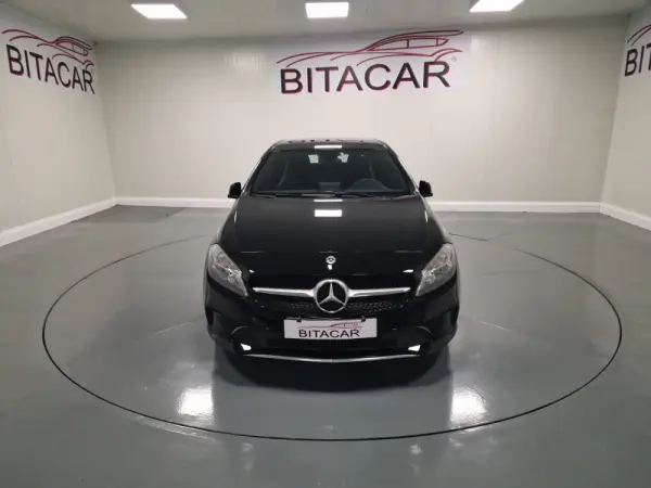 Mercedes-Benz A 180 d Urban 8