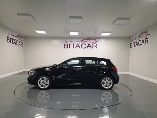 Mercedes-Benz A 180 d Urban 13