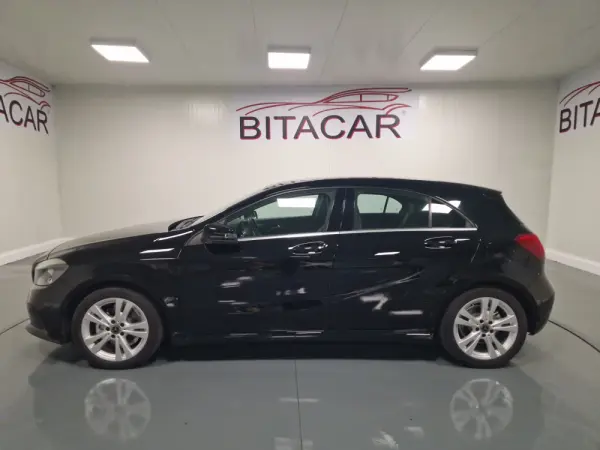 Mercedes-Benz A 180 d Urban 14