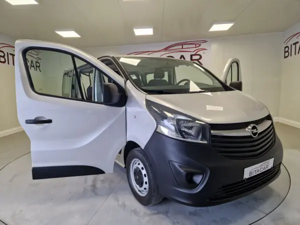 Opel Vivaro COMBI 1.6 CDTI L1H1 APENAS 28.000KMS 58€ IUC 18