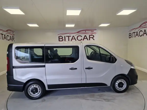 Opel Vivaro COMBI 1.6 CDTI L1H1 APENAS 28.000KMS 58€ IUC 43
