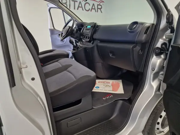 Opel Vivaro COMBI 1.6 CDTI L1H1 APENAS 28.000KMS 58€ IUC 65