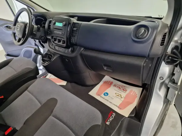 Opel Vivaro COMBI 1.6 CDTI L1H1 APENAS 28.000KMS 58€ IUC 66