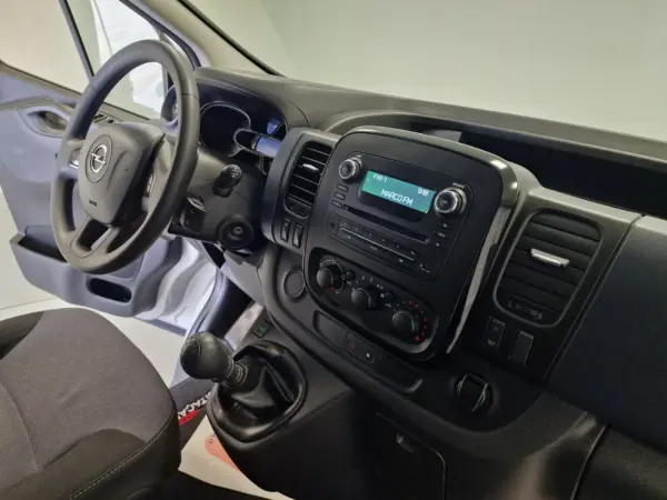 Opel Vivaro COMBI 1.6 CDTI L1H1 APENAS 28.000KMS 58€ IUC 68