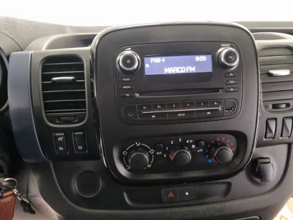 Opel Vivaro COMBI 1.6 CDTI L1H1 APENAS 28.000KMS 58€ IUC 88