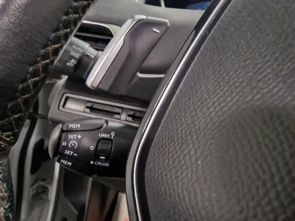 Peugeot 5008 1.6 BLUEHDI 120CV GTLINE TETO DE ABRIR 84