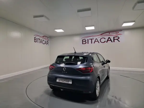 Renault Clio 1.5 Blue dCi Intens 11