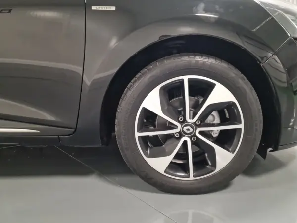 Renault Clio 1.5 DCI LIMITED GPS 4