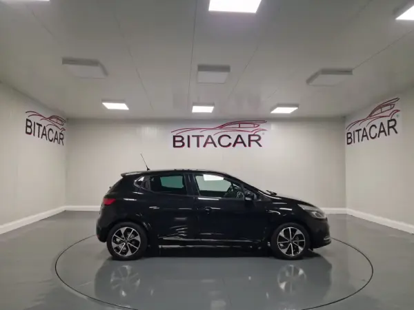 Renault Clio 1.5 DCI LIMITED GPS 37