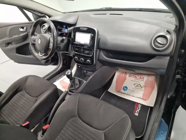 Renault Clio 1.5 DCI LIMITED GPS 74