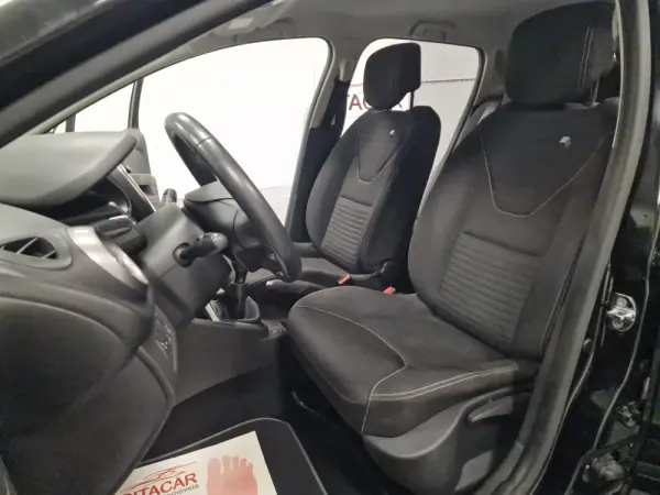 Renault Clio 1.5 DCI LIMITED GPS 79