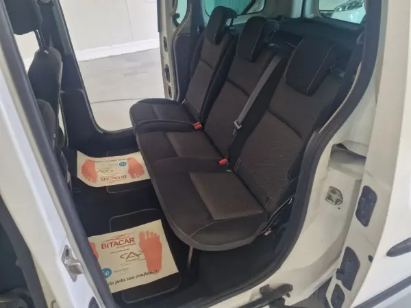 Renault Kangoo COMBI 1.5 DCI LUGARES 5 18