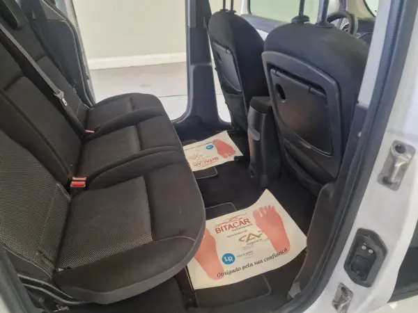Renault Kangoo COMBI 1.5 DCI LUGARES 5 21