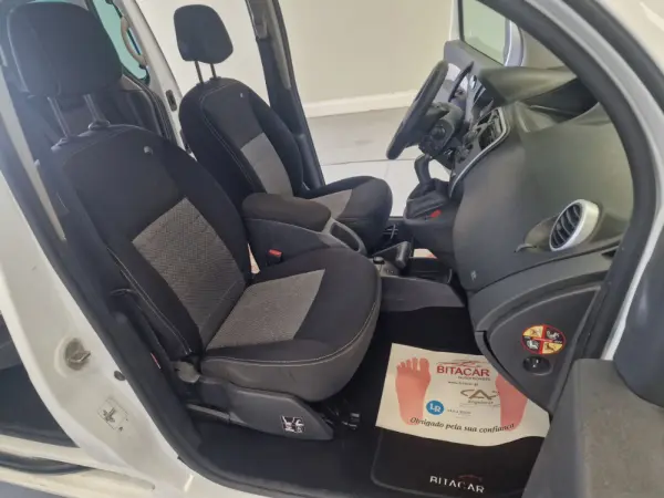 Renault Kangoo COMBI 1.5 DCI LUGARES 5 25