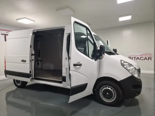 Renault Master L2H2 2.3 DCI 130CV GPS CAM TRASEIRA IVA DEDUTIVEL 18