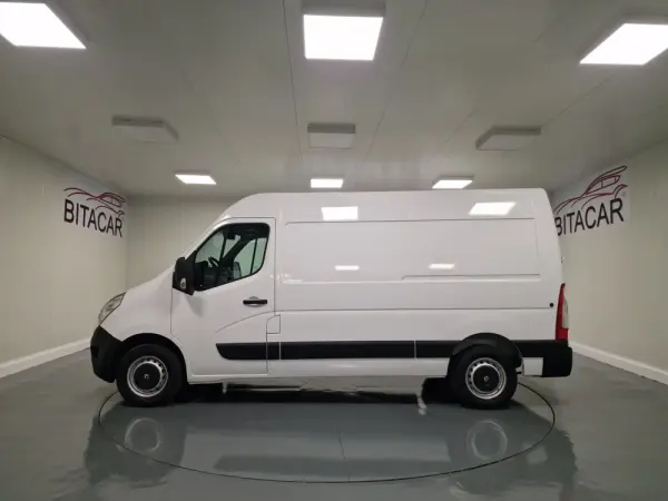 Renault Master L2H2 2.3 DCI 130CV GPS CAM TRASEIRA IVA DEDUTIVEL 22