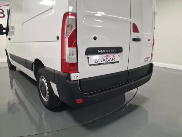 Renault Master L2H2 2.3 DCI 130CV GPS CAM TRASEIRA IVA DEDUTIVEL 24