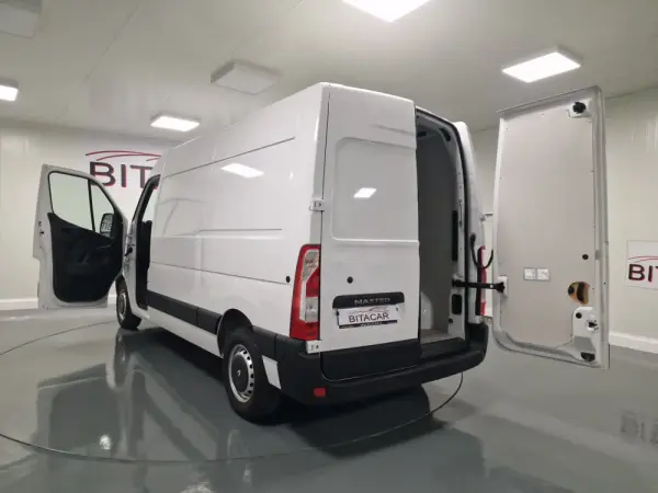 Renault Master L2H2 2.3 DCI 130CV GPS CAM TRASEIRA IVA DEDUTIVEL 39