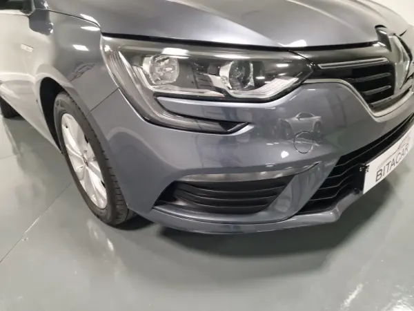 Renault Mégane 1.5 Blue dCi Limited 4