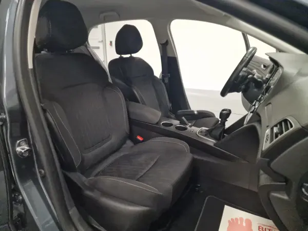 Renault Mégane 1.5 Blue dCi Limited 53