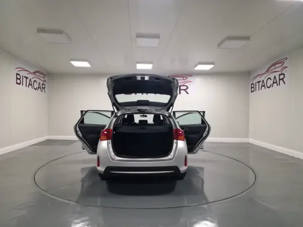 Toyota Auris Touring Sports 1.4 D-4D Active+AC 37