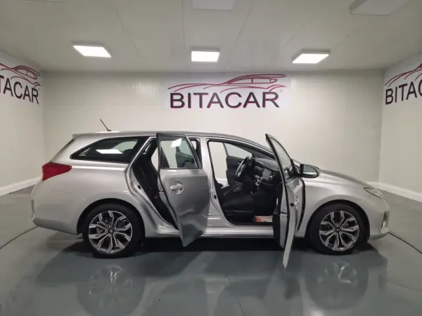 Toyota Auris Touring Sports 1.4 D-4D Active+AC 39