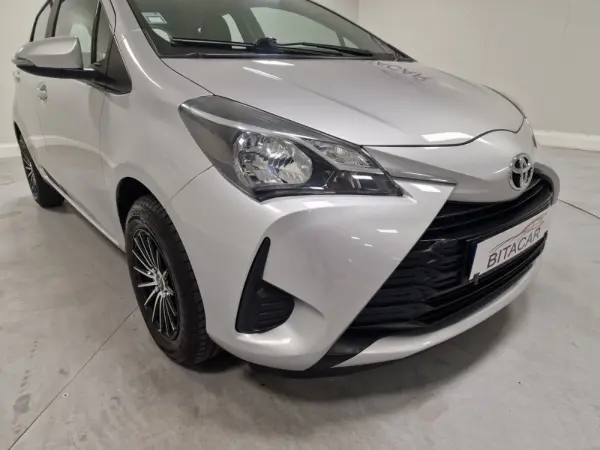 Toyota Yaris 1.0 VVT-i Active+AC 9