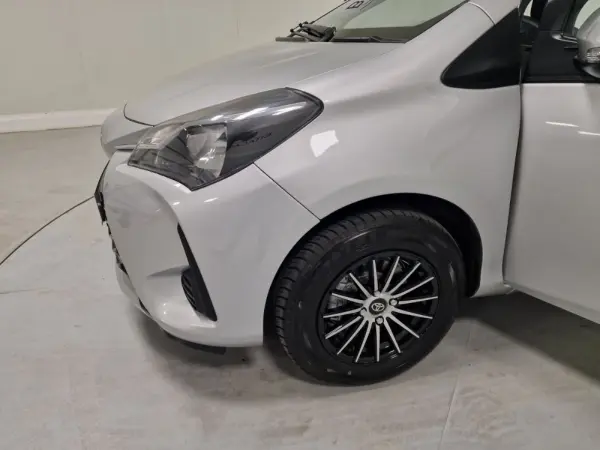 Toyota Yaris 1.0 VVT-i Active+AC 20