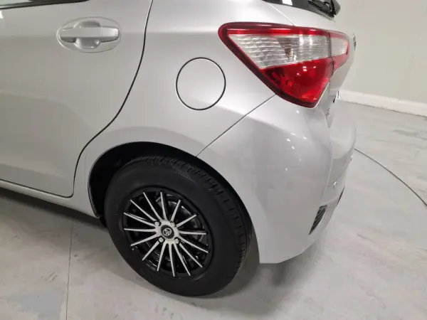 Toyota Yaris 1.0 VVT-i Active+AC 23