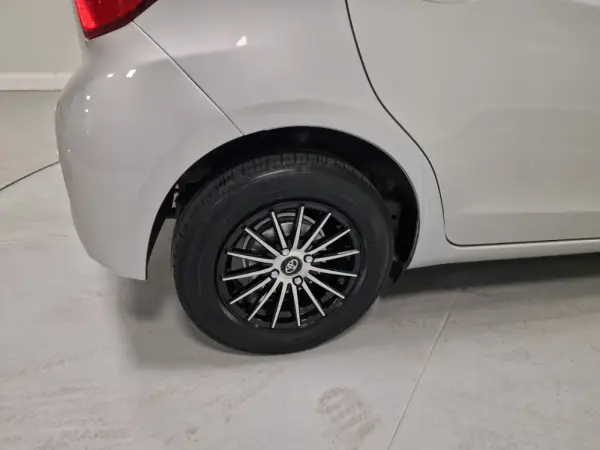 Toyota Yaris 1.0 VVT-i Active+AC 30