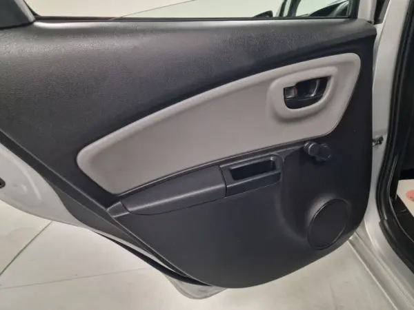 Toyota Yaris 1.0 VVT-i Active+AC 43