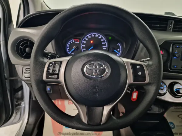 Toyota Yaris 1.0 VVT-i Active+AC 64