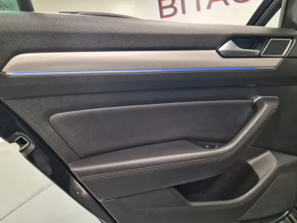 Volkswagen Passat Variant 1.4 TSI GTE Plug-in 44