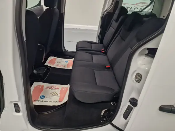 Citroën Berlingo 1.6 BLUEHDI 5 LUGARES 31