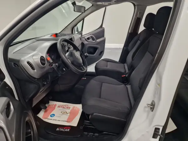 Citroën Berlingo 1.6 BLUEHDI 5 LUGARES 52