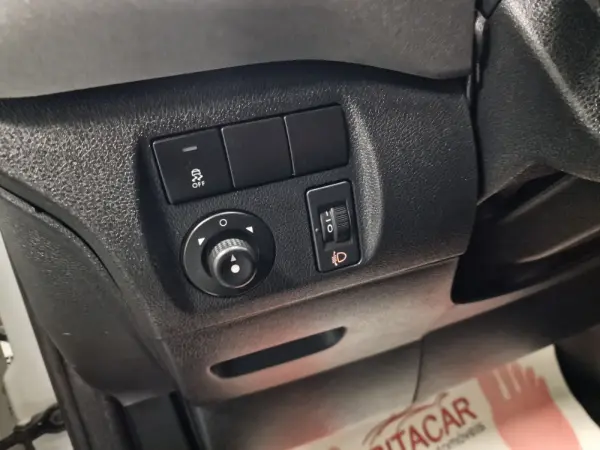 Citroën Berlingo 1.6 BLUEHDI 5 LUGARES 56