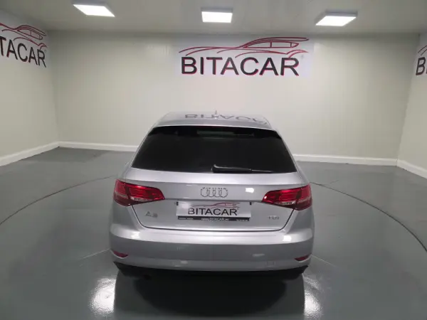 Audi A3 Sportback 1.6 TDI Design 28