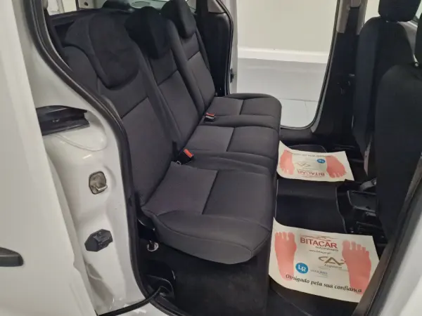 Citroen Berlingo 1.6 BLUEHDI 5 LUGARES 37