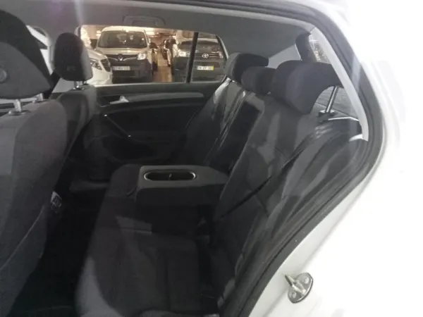 Volkswagen e-Golf AC/DC 9