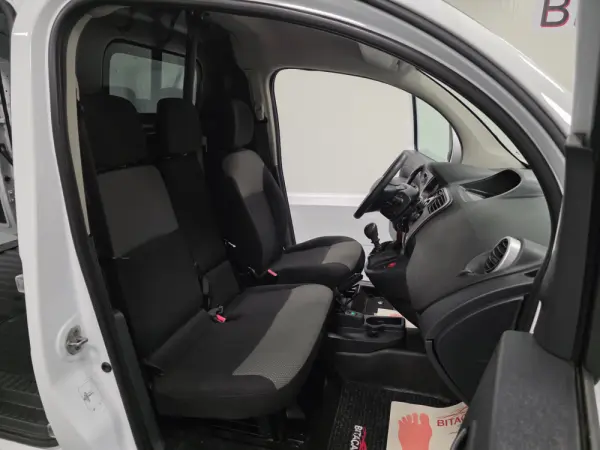 Renault Kangoo 1.5 DCI 63