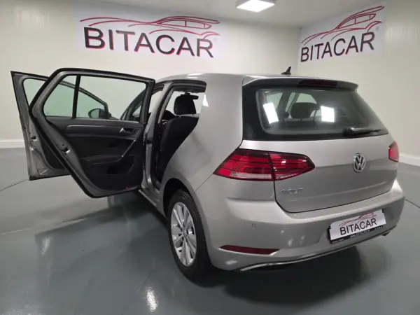 Volkswagen Golf 1.6 TDI CONFORTLINE 45