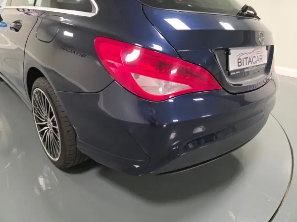 Mercedes-Benz CLA 180 d Shooting Brake Urban 19