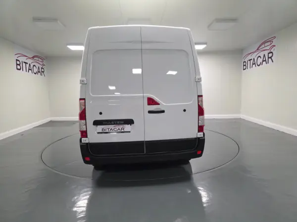 Renault Master L2H2 135CV GPS CAM TRASEIRA IVA DEDUTIVEL 29