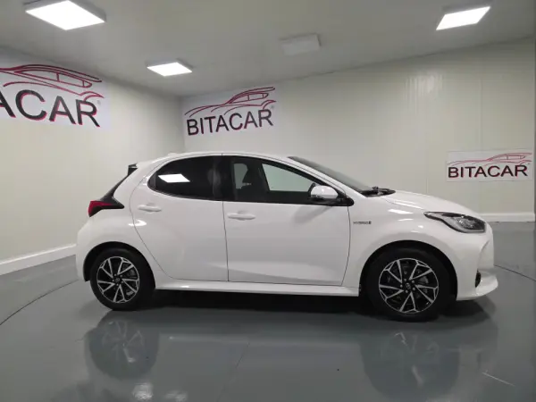 Toyota Yaris 1.5 HDF EXCLUSIVE 3